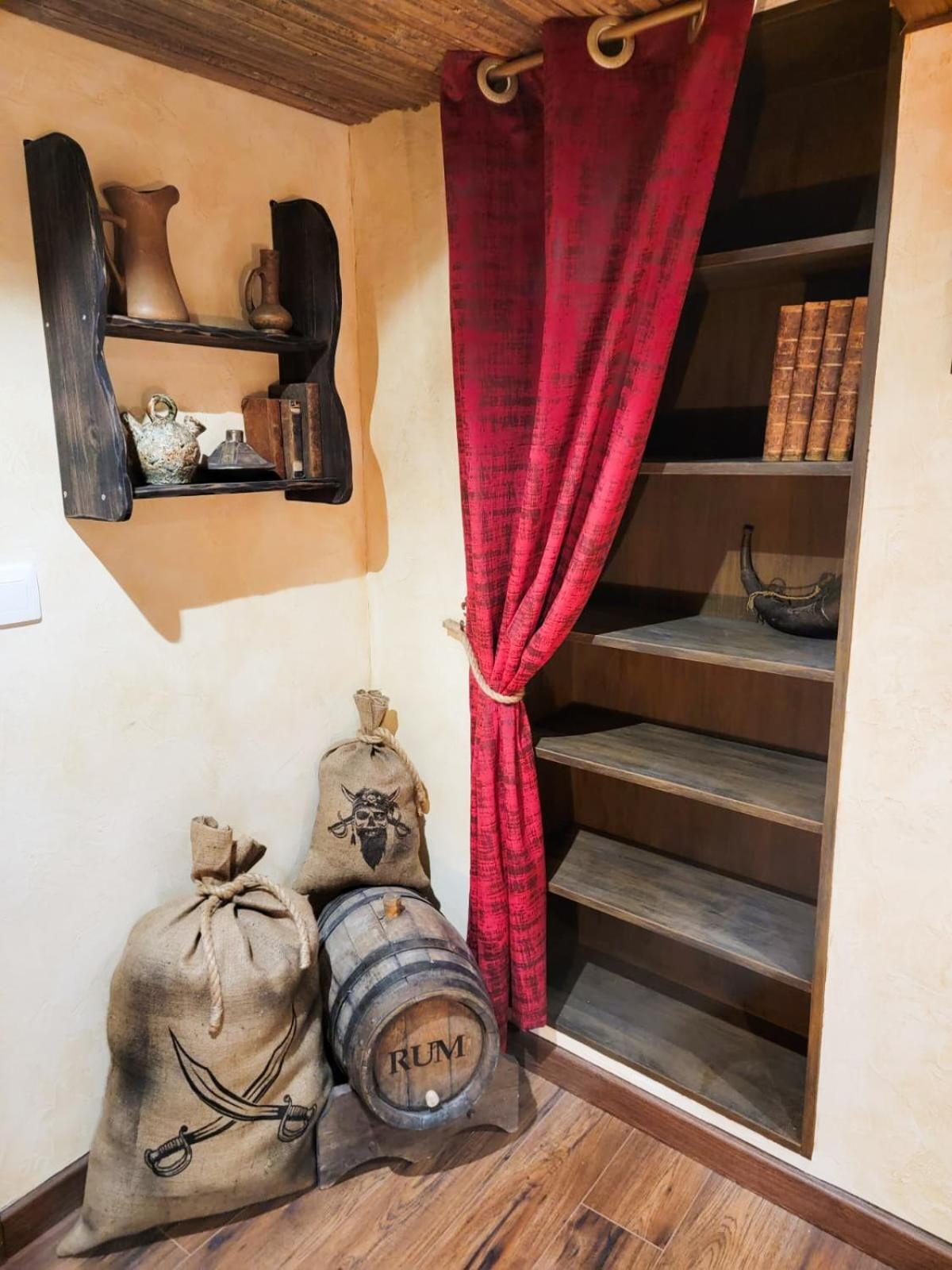 Le Repaire Des Pirates Logement Magique Sainte-Croix-en-Plaine Εξωτερικό φωτογραφία